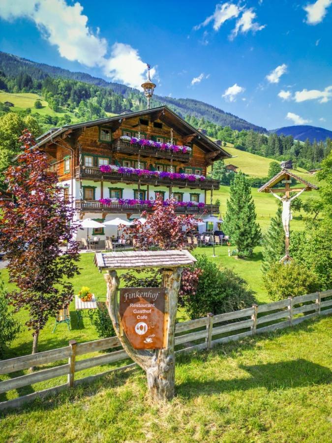 Gasthof Finkenhof Wald im Pinzgau Eksteriør bilde